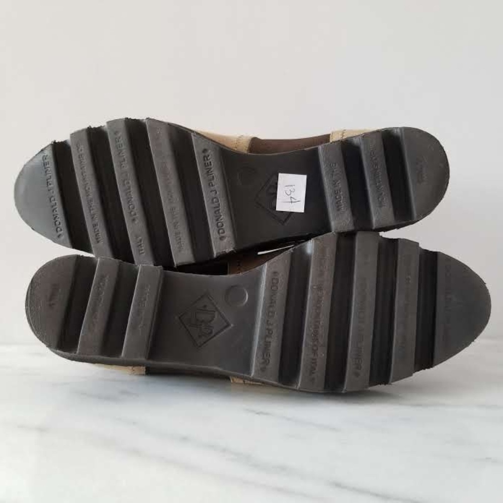 DONALD J PLINER Ankle Chelsea Boot Tan Suede Brown - Picture 8 of 8